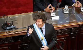 A contramano del discurso de Milei, la Argentina cae en el ranking mundial de corrupción  | Grave