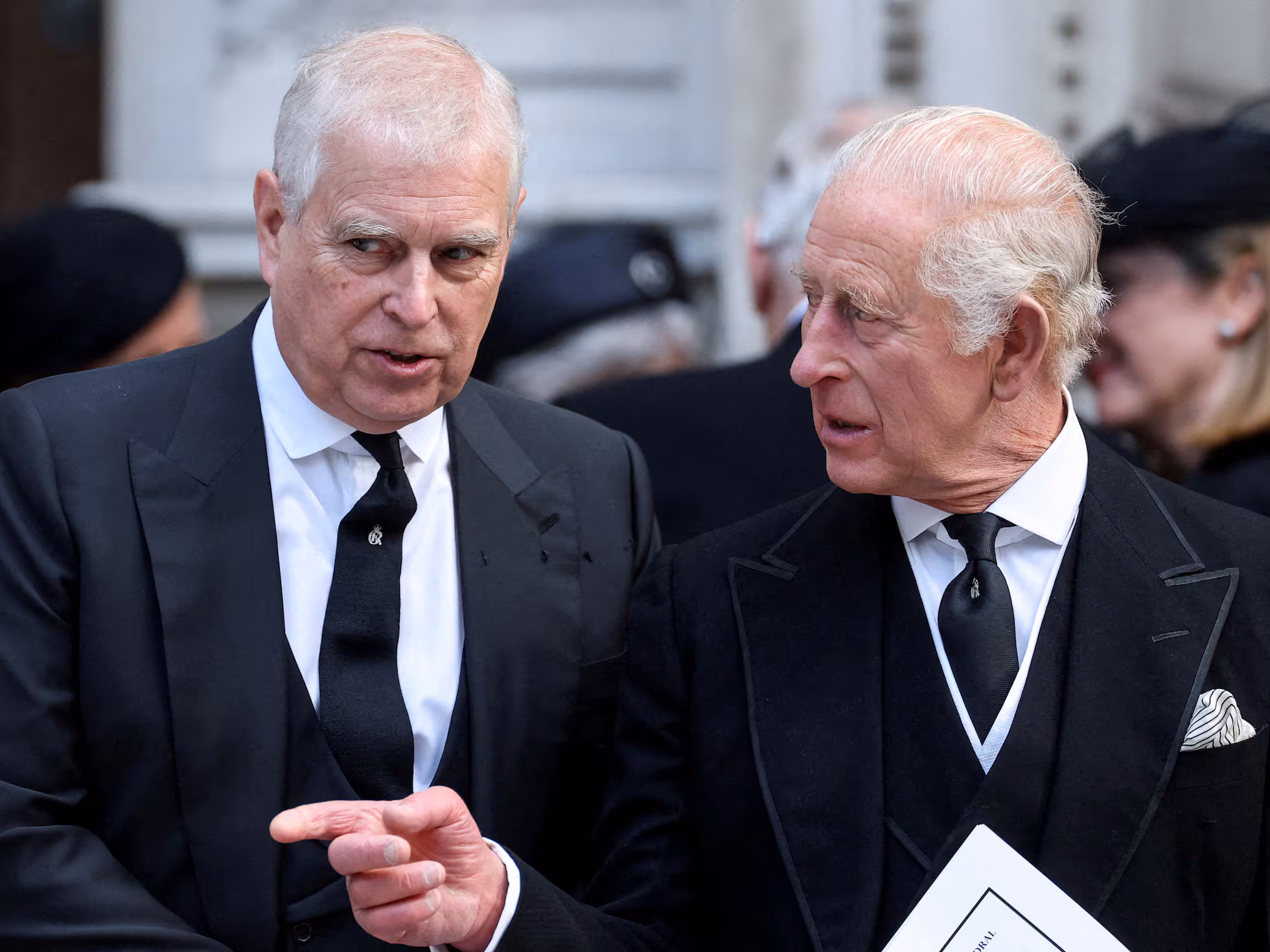 El expríncipe Andrés y el rey Carlos III El expríncipe Andrés y el rey Carlos III
