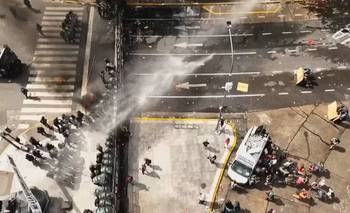 Video: la Policía reprimió a manifestantes que protestaban contra la reforma laboral | Tensión en la movilización de la cgt