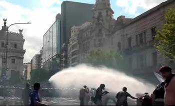 Video: la Policía reprimió a manifestantes que protestaban contra la reforma laboral | Tensión en la movilización de la cgt