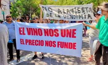 Mendoza: productores regalaron su cosecha y advirtieron sobre la crisis del sector | Mendoza