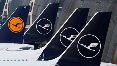 Cientos de vuelos de Lufthansa cancelados debido a la huelga de pilotos y auxiliares de vuelo Cientos de vuelos de Lufthansa cancelados debido a la huelga de pilotos y auxiliares de vuelo