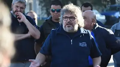 Yofra, durísimo contra el Gobierno: "Hay que prender fuego el país a huelgas" Yofra, durísimo contra el Gobierno: "Hay que prender fuego el país a huelgas"