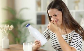 No la tires: por qué la leche vencida es clave para cuidar tu jardín | Plantas