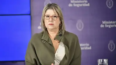 Denuncian a Monteoliva por no detener a quienes tiraron molotovs Denuncian a Monteoliva por no detener a quienes tiraron molotovs