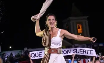 "Casi un sacrilegio": la Sole reveló quién inventó su icónico revoleo del poncho  | Soledad pastorutti