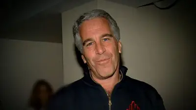 Bebés de diseño y difundir su ADN: los hallazgos en los archivos de Epstein sobre la genética Bebés de diseño y difundir su ADN: los hallazgos en los archivos de Epstein sobre la genética