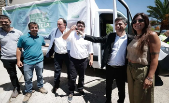 Gral Las Heras: Kicillof entregó vehículos para reforzar servicios públicos | Obras