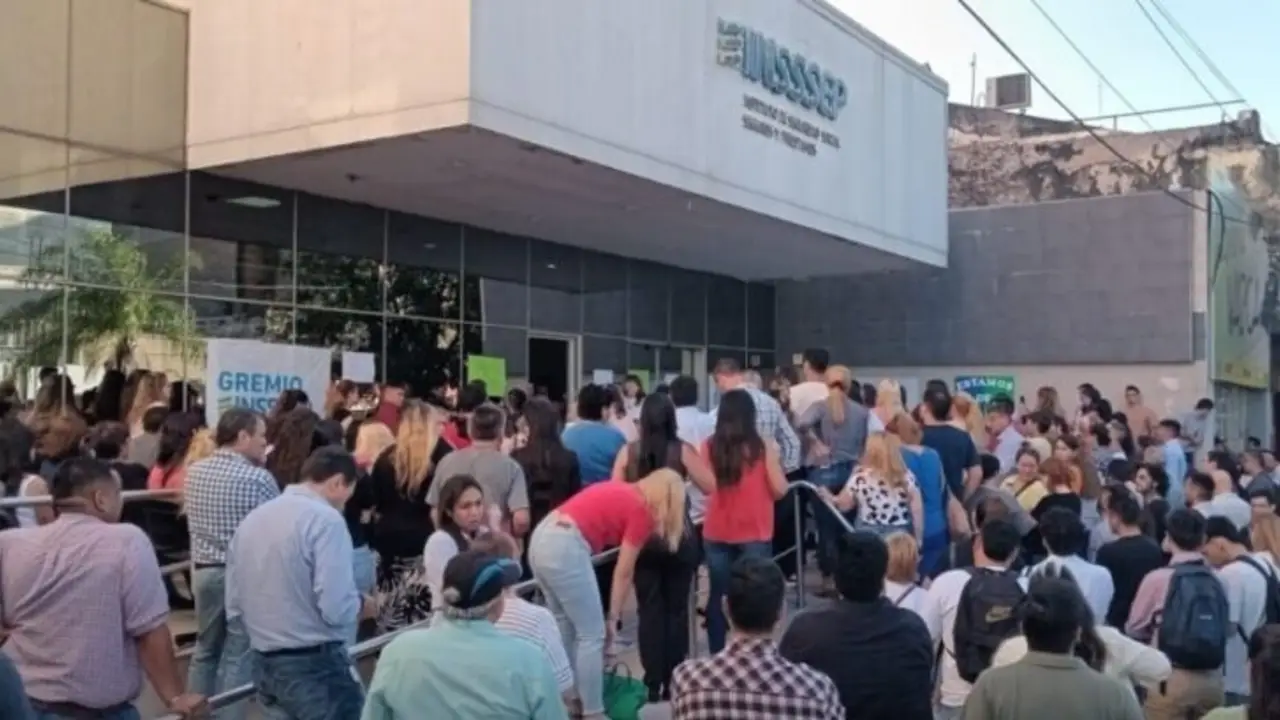 Amparos por salud y crisis en el INSSSEP: el vaciamiento de Zdero se judicializa en Chaco