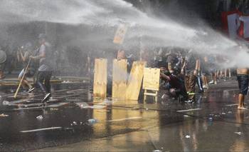 Detuvieron a uno de los acusados de tirar bombas molotov en el Congreso | Reforma laboral 