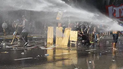 Disturbios en las afueras del Congreso Disturbios en las afueras del Congreso