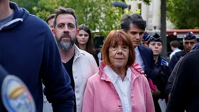 Gisèle Pelicot, superviviente de múltiples violaciones, relata su terrible experiencia en sus memorias Gisèle Pelicot, superviviente de múltiples violaciones, relata su terrible experiencia en sus memorias