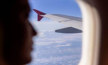 Crearon una pastilla que acelera la recuperación del jet lag | Salud