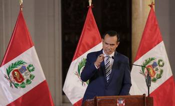 Perú elige un nuevo presidente interino y se encamina a superar la crisis en abril | Perú