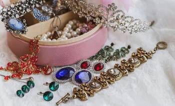 El accesorio vintage que dominará el invierno 2026 | Moda