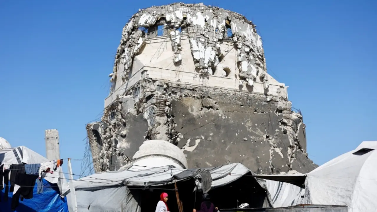 El Ramadán comienza en Gaza entre las ruinas de mezquitas destruidas