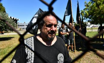 “Soy el sustento de mi familia”: el drama de los operarios de FATE ante el cierre  | Crisis económica