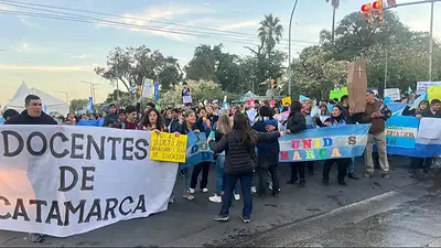 Docentes adhieren al paro contra la reforma laboral y exigen respuestas salariales a Jalil: Docentes adhieren al paro contra la reforma laboral y exigen respuestas salariales a Jalil: