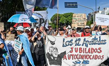 Jubilados protestan en el Congreso: fuerte presencia de Gendarmería | Marcha jubilados
