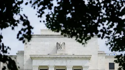 Las actas de la Fed revelan división sobre tasas de interés y efectos de la IA en la economía Las actas de la Fed revelan división sobre tasas de interés y efectos de la IA en la economía