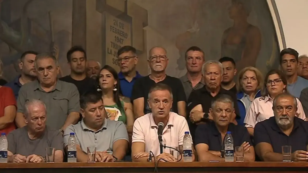 La CGT se reunió con el Papa en el Vaticano y denunció la crisis que provocó Milei: "Tristeza"
