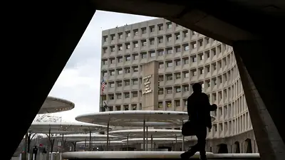 Gobierno de Trump toma medidas para poner fin a ayudas para hogares con estatus migratorio mixto Gobierno de Trump toma medidas para poner fin a ayudas para hogares con estatus migratorio mixto