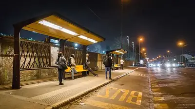 Colectivos del AMBA sin servicios nocturnos: a qué hora reactivan la circulación Colectivos del AMBA sin servicios nocturnos: a qué hora reactivan la circulación