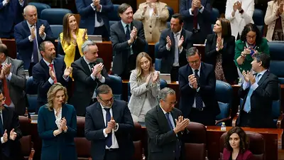 El Partido Popular y Vox se unen en Madrid y denuncian que el PSOE "premia" a migrantes ilegales El Partido Popular y Vox se unen en Madrid y denuncian que el PSOE "premia" a migrantes ilegales