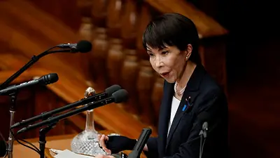 La primera ministra japonesa advierte sobre la "coerción" de China La primera ministra japonesa advierte sobre la "coerción" de China