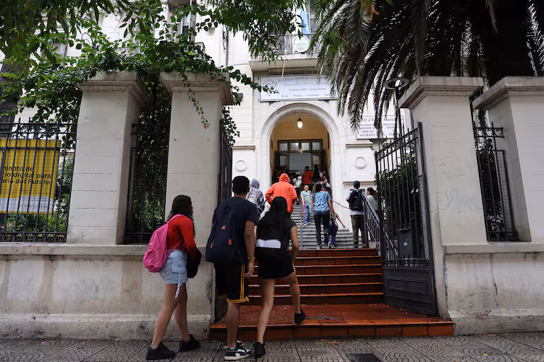 Escuela secundaria. Escuela secundaria.