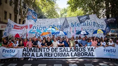 Reforma laboral: presionan a la CGT con un nuevo paro general por 36 horas cuando se vote en el Senado Reforma laboral: presionan a la CGT con un nuevo paro general por 36 horas cuando se vote en el Senado