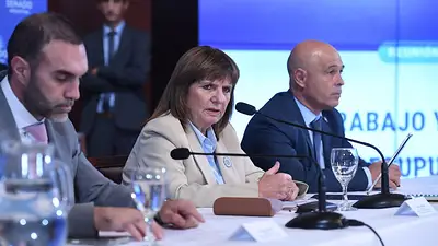 La reforma laboral ya tiene dictamen en Senado y sería ley el próximo viernes La reforma laboral ya tiene dictamen en Senado y sería ley el próximo viernes