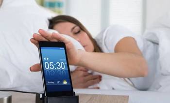 5 consejos con tu celular para dormir mejor | Consejos de salud