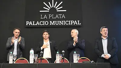 Presentación oficial de la habilitación del Acueducto Norte en el Palacio Municipal de La Plata. Presentación oficial de la habilitación del Acueducto Norte en el Palacio Municipal de La Plata.