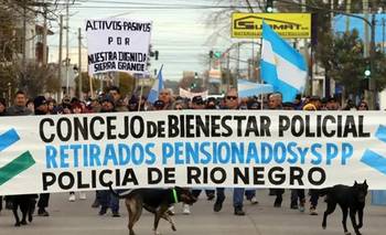Con un salario básico de $55 mil, la Policía de Río Negro acampa contra Weretilneck | Conflicto