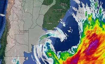El frente frío que bajará la temperatura y el ciclón que afectará a la costa argentina | Clima