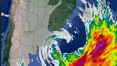 El frente frío que bajará la temperatura en tiempo récord y el ciclón que afectará a la costa El frente frío que bajará la temperatura en tiempo récord y el ciclón que afectará a la costa