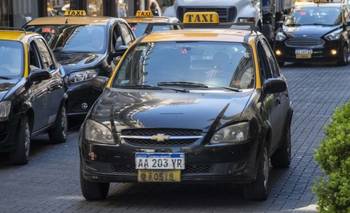Taxistas rosarinos reclaman que no aumenten las tarifas: "Tuvimos una caída de los viajes" | El destape 1070
