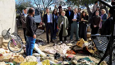 Colonos israelíes queman tiendas de campaña y vehículos en pueblo de Cisjordania: residentes Colonos israelíes queman tiendas de campaña y vehículos en pueblo de Cisjordania: residentes