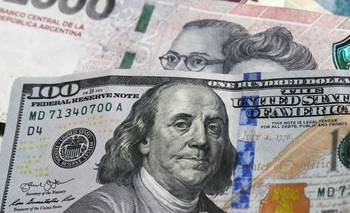 Subieron todos los dólares: el oficial se recalentó y trepó a $ 1.425 | Dólar