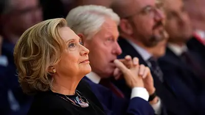 Hillary Clinton dice a un comité del Congreso de EEUU que no tiene información sobre Epstein Hillary Clinton dice a un comité del Congreso de EEUU que no tiene información sobre Epstein