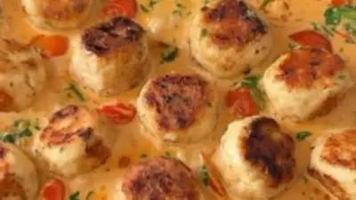 albóndigas "marry me" de pollo. albóndigas "marry me" de pollo.