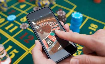 Cómo darte cuenta que tu hijo apuesta online: las 6 señales de alerta | Salud