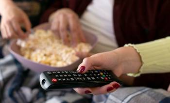 Las cinco series para maratonear solos en 2026, según la IA | Inteligencia artificial