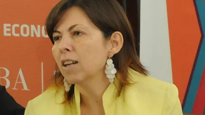 Batakis: "Scioli dejará una Provincia viable y desendeudada" Batakis: "Scioli dejará una Provincia viable y desendeudada"