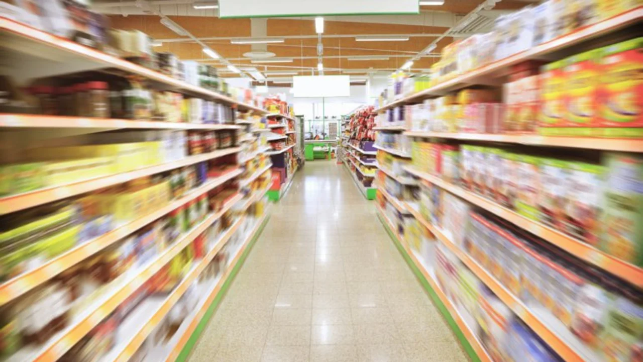 Baja de precios: para los consultores privados la inflación de febrero bajó a la mitad