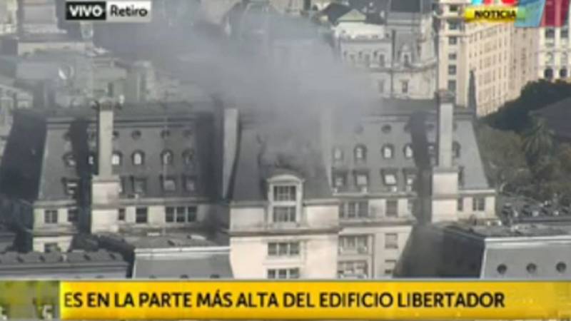 Incendio en el edificio Libertador