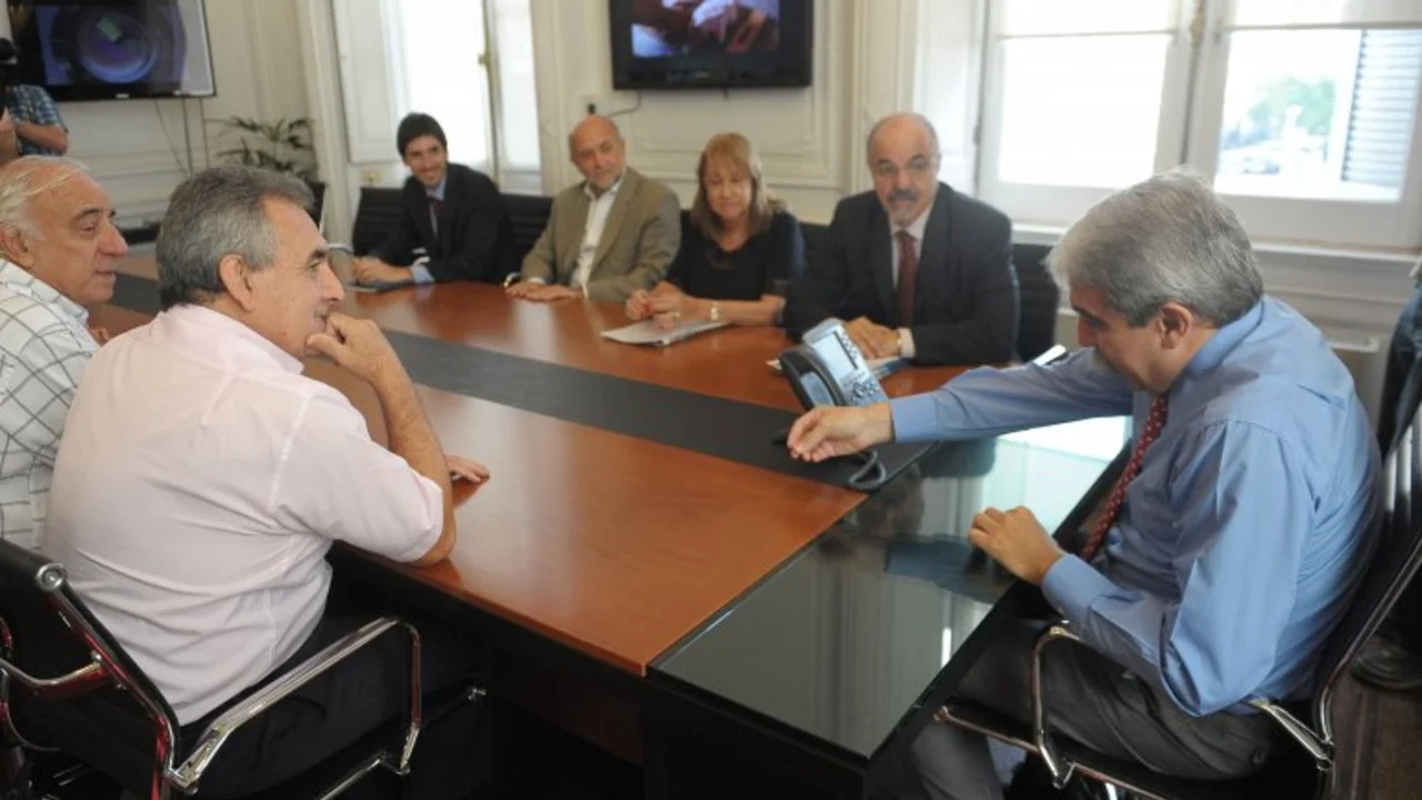 Pese a la reunión en Casa Rosada, gremios del transporte confirmaron el paro