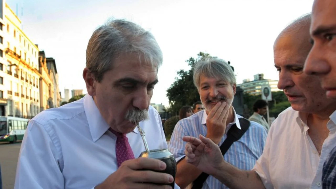 El Gobierno anunció la posibilidad de cambios en Ganancias