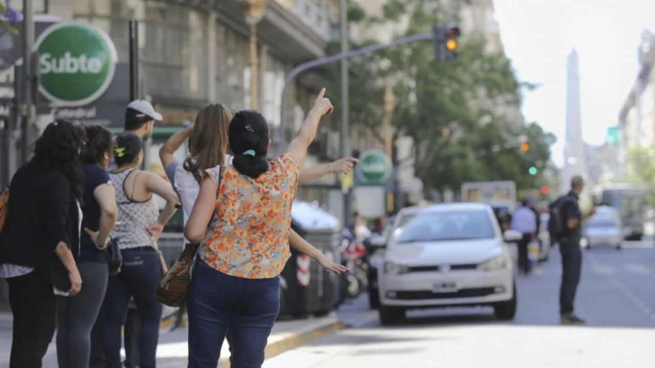Los gremios de transporte ahora amenazan con un paro de alcance nacional